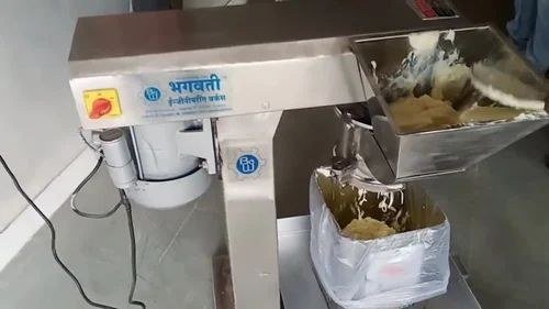 300 Kg/Day SS Shrikhand Making Machine by Bhagawati Engg. Works, Talaja